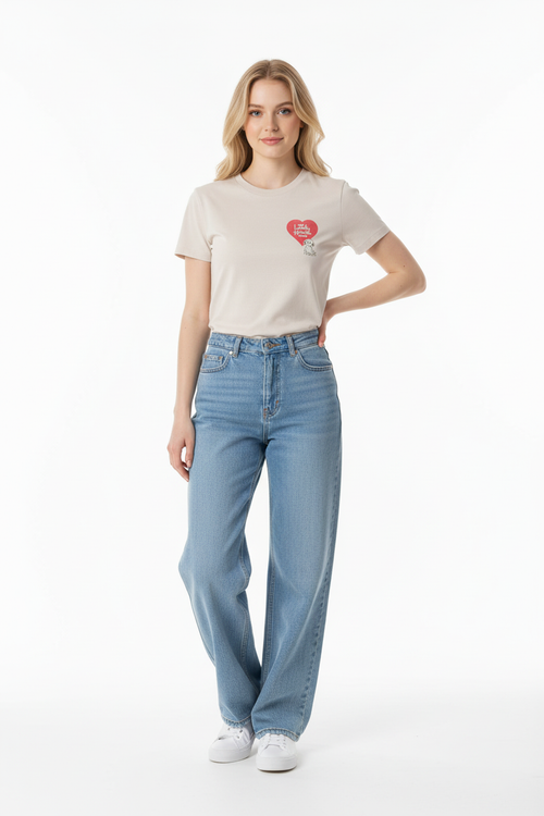 Tričko Lonely Hearts Club – modelka